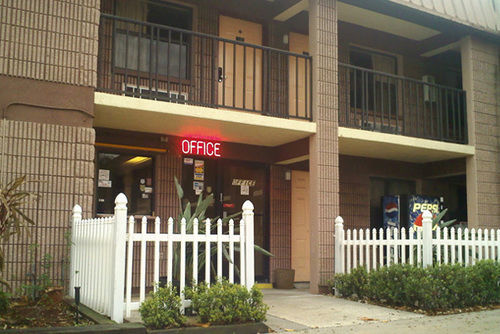 East Lake Inn Orient Park Exterior photo
